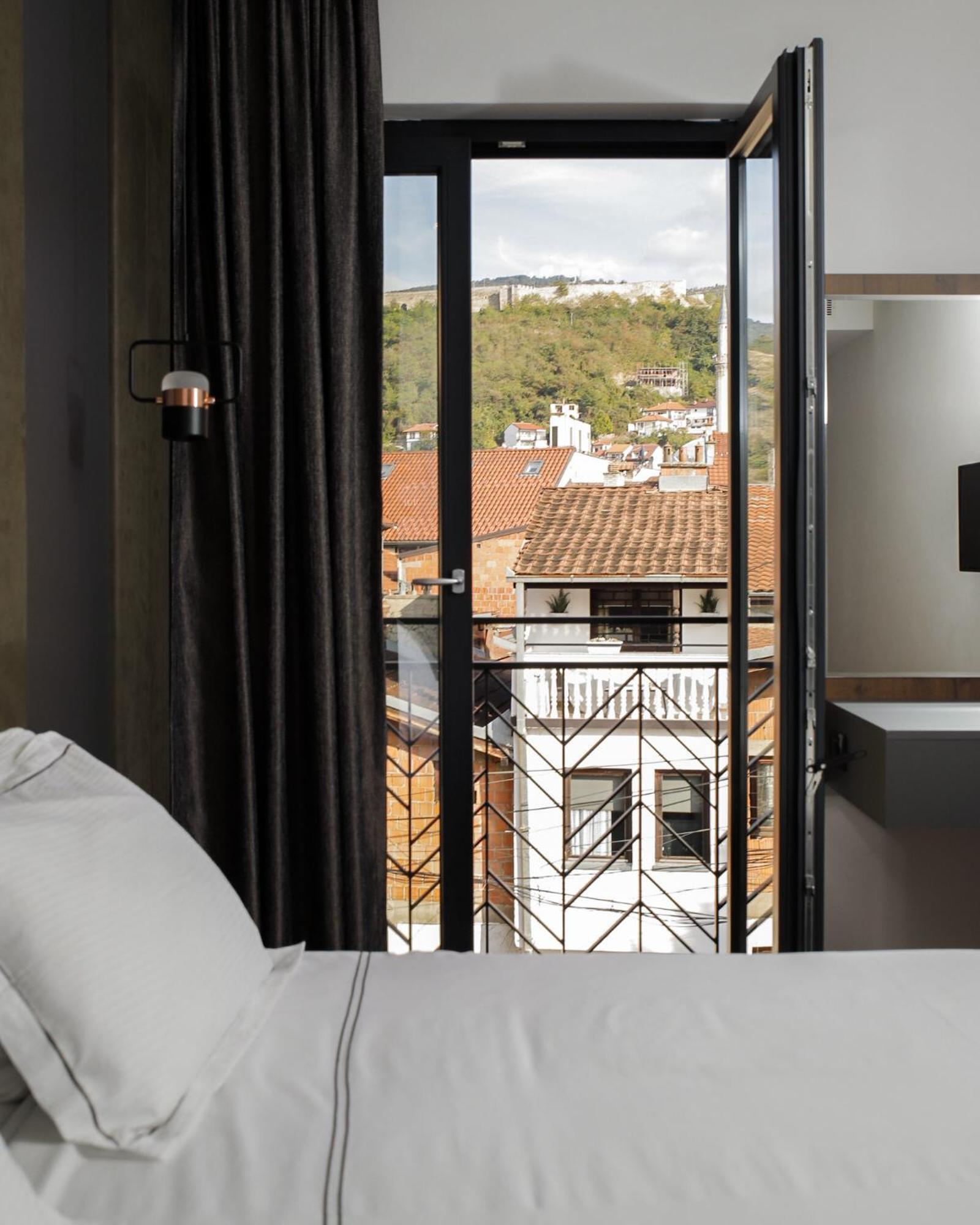 Triumf Hotel Prizren Exterior foto