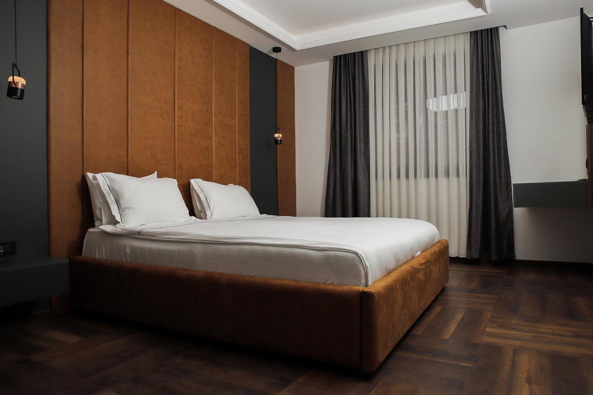 Triumf Hotel Prizren Exterior foto